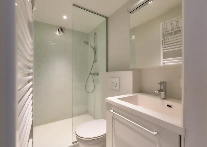 Apartment Lecomte - The Shoreline Collection 15 *